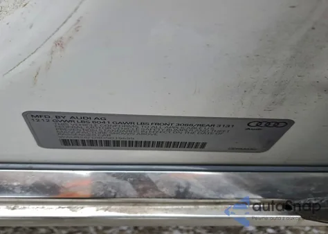 2013 Audi A8 L Quattro z USA, uszkodzony, nr VIN WAUR2AFD9DN019699